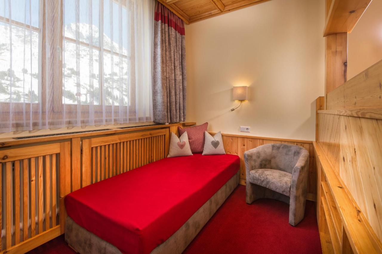 Hotel Garni Haus Tyrol Obertauern Exteriör bild